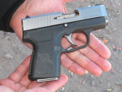 Kahr CM40